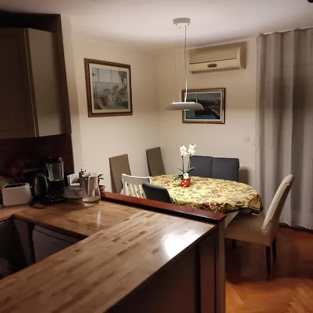 Lägenhet Solin Apartment *